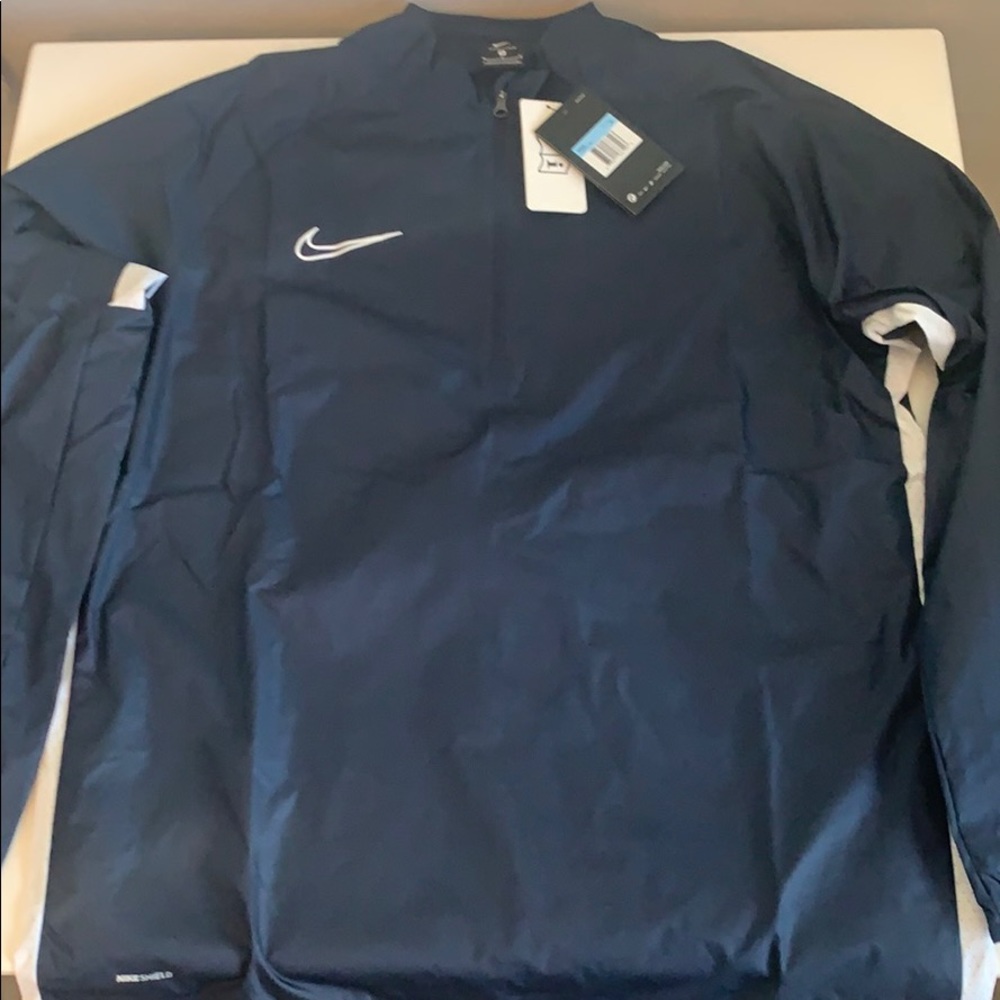 Nike Shield men’s jacket- navy